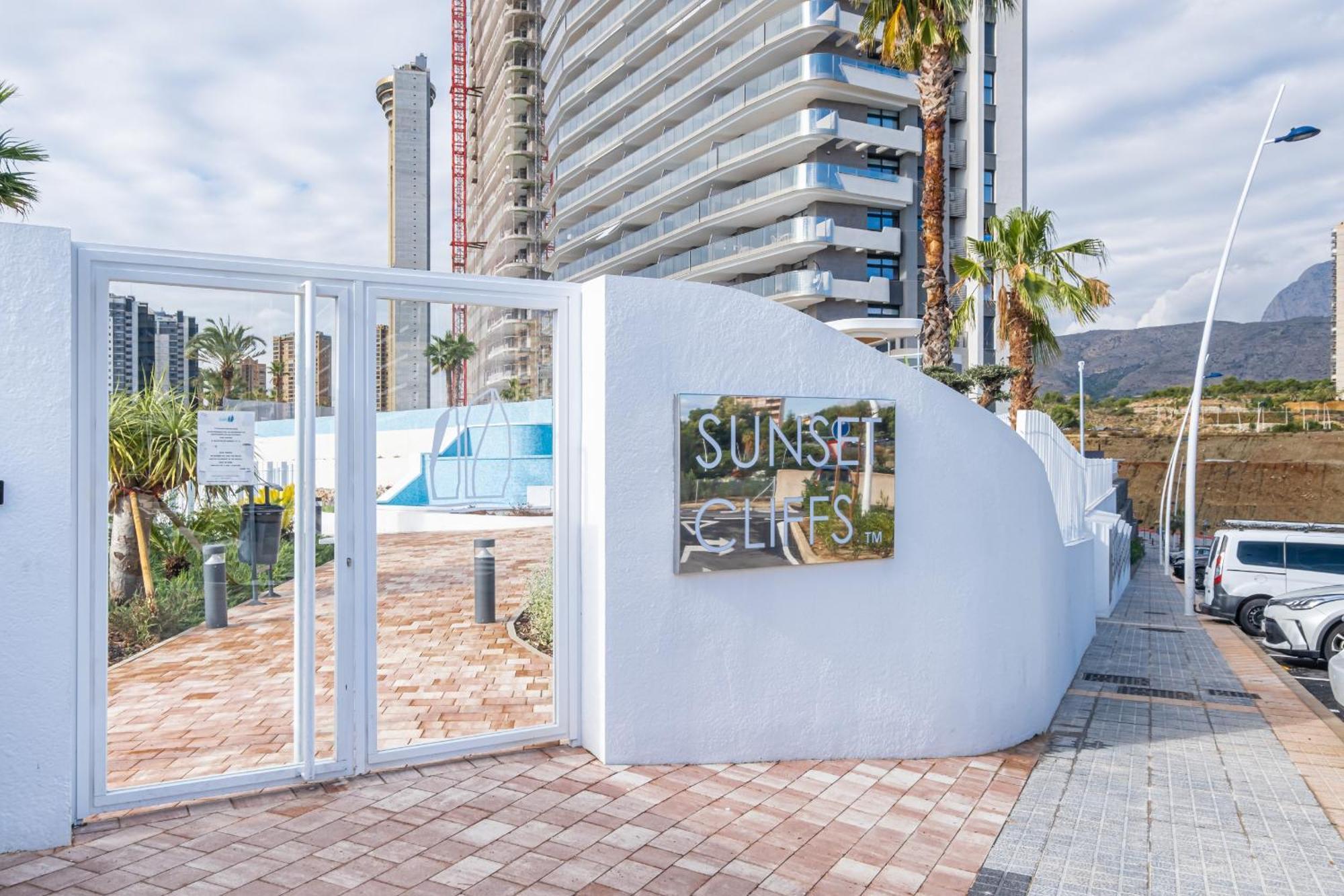 Sunset Cliffs Deluxe Apartment 6133 Poniente Beach Benidorm Bagian luar foto